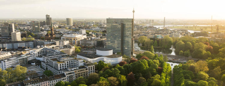 Luftaufnahme Düsseldorf im Sonnenuntergang